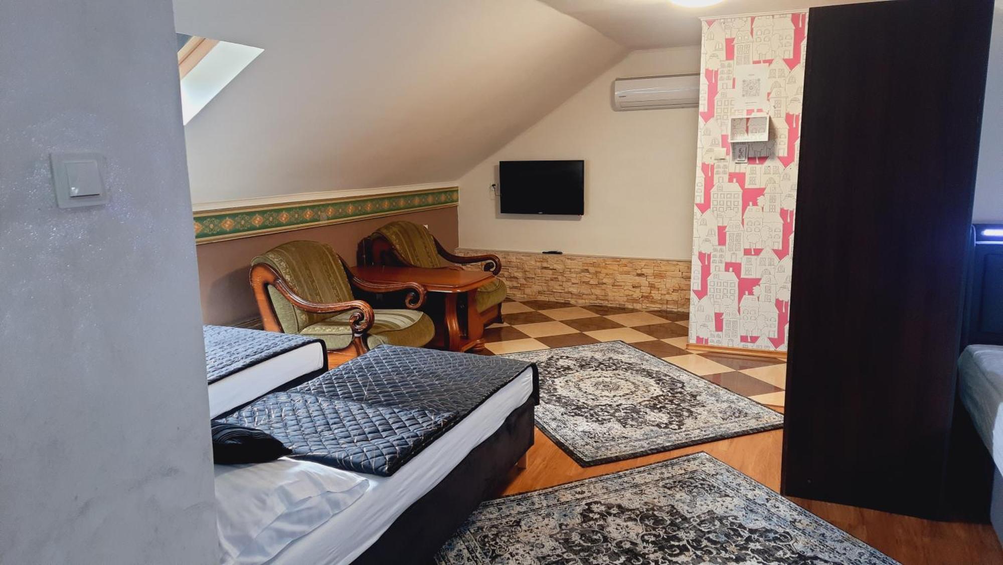 Hotel Rezydencja Rosa Przemyśl Eksteriør billede