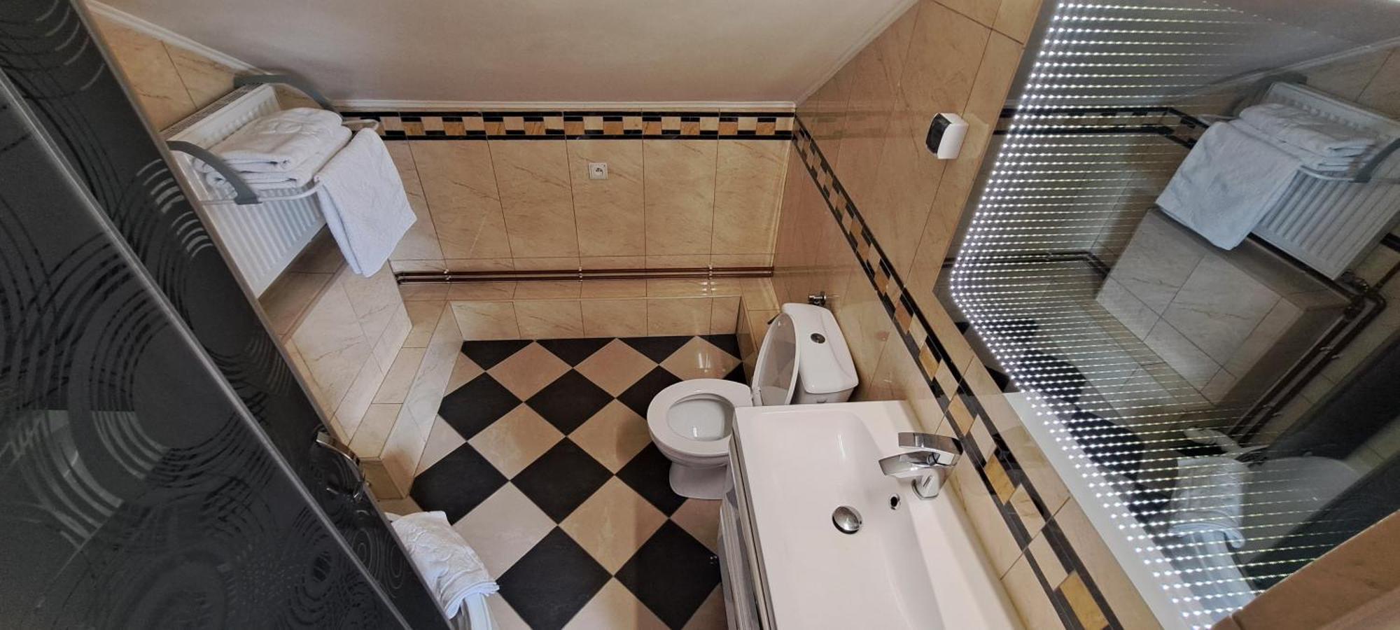 Hotel Rezydencja Rosa Przemyśl Eksteriør billede